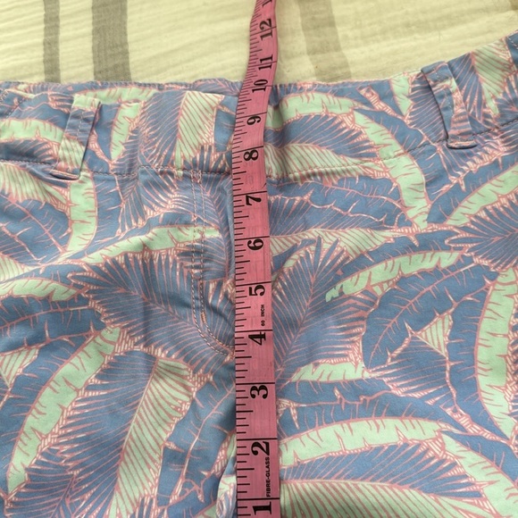 Vineyard Vines women’s pink and blue shorts Tropical. Size 10 - Picture 9 of 9